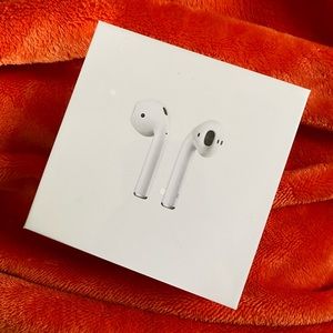 *Brand NEW * Generation 2 Airpods